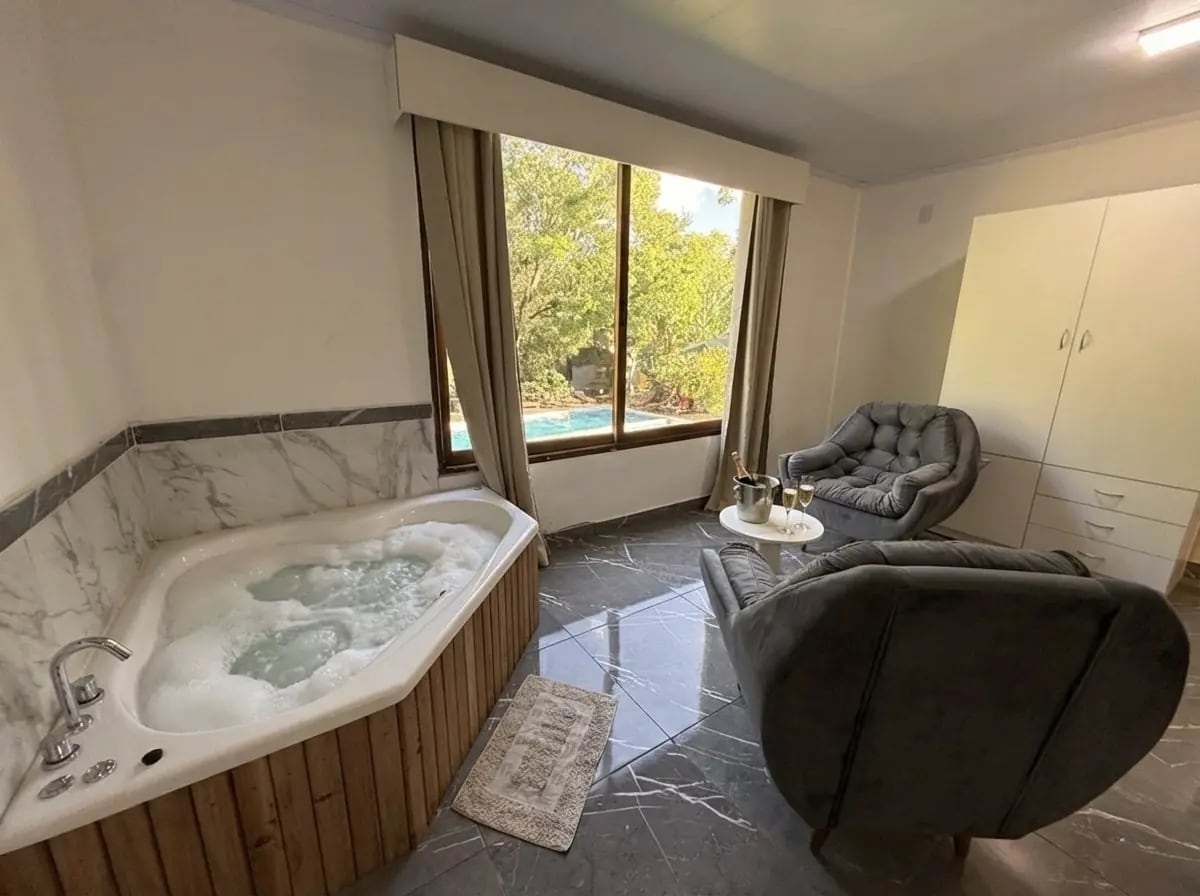 Hidromasaje de la Suite VIP de Complejo Ysyry
